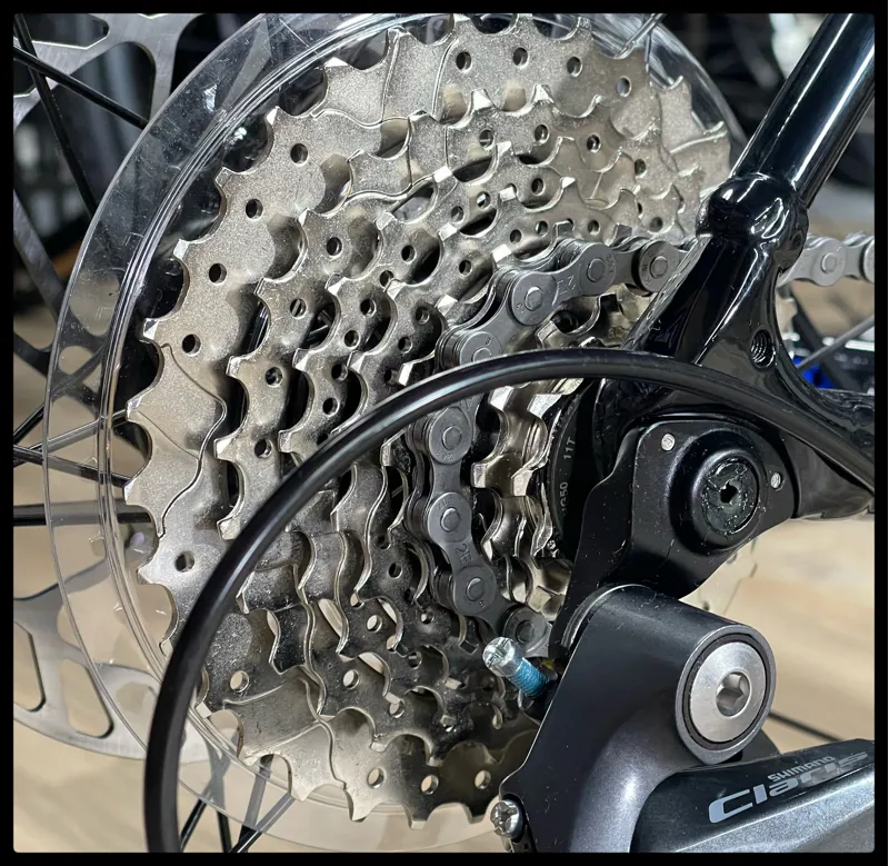 Giant Contend AR 4 Medium Black 2022-6